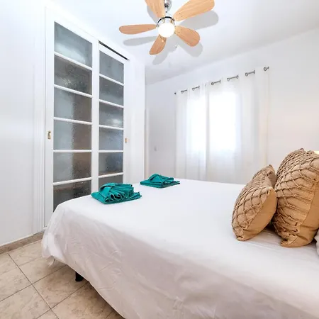 בית נופש Blue Waves House - Heated Pool, Bbq And Bicycles By Lanzarote *