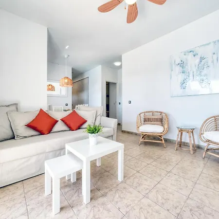 Будинок відпочинку Blue Waves House - Heated Pool, Bbq And Bicycles By Lanzarote