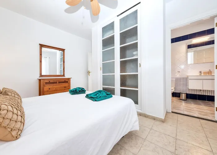 Blue Waves House - Heated Pool, Bbq And Bicycles By Lanzarote