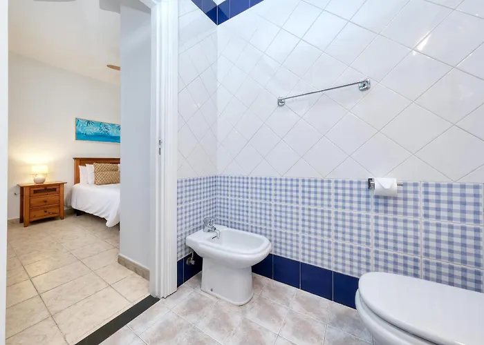 Blue Waves House - Heated Pool, Bbq And Bicycles By Lanzarote Holiday home