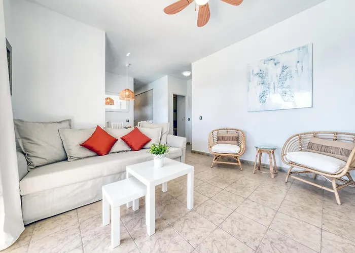 Holiday home Blue Waves House - Heated Pool, Bbq And Bicycles By Lanzarote