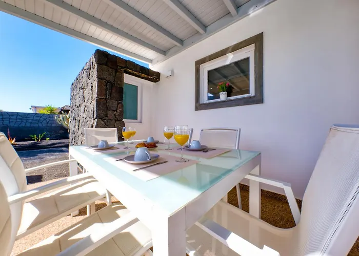 Blue Waves House - Heated Pool, Bbq And Bicycles By Lanzarote Semesterbostad